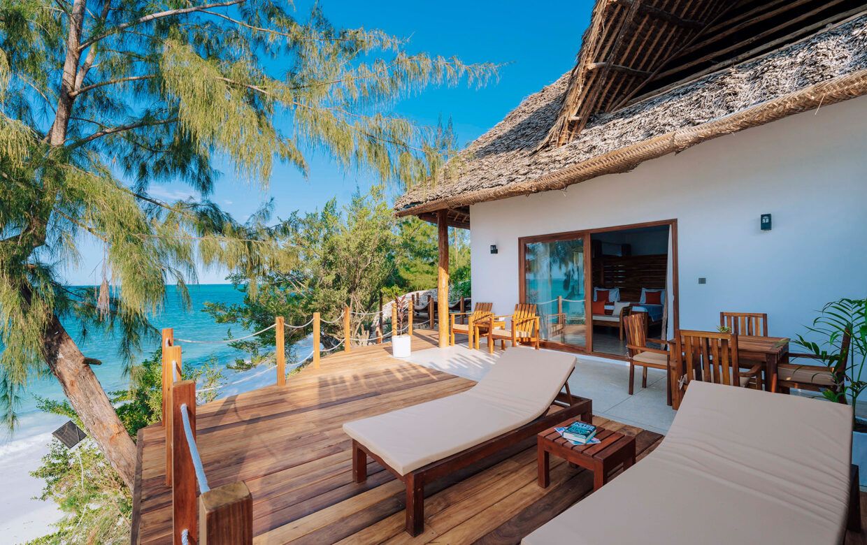 1920x1280-pongwe-beach-hotel