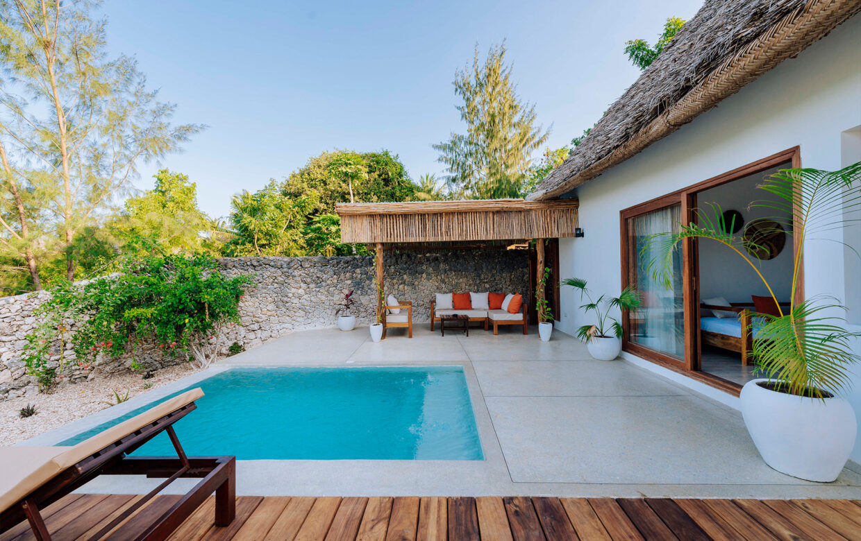 1920x1280-pongwe-beach-hotel