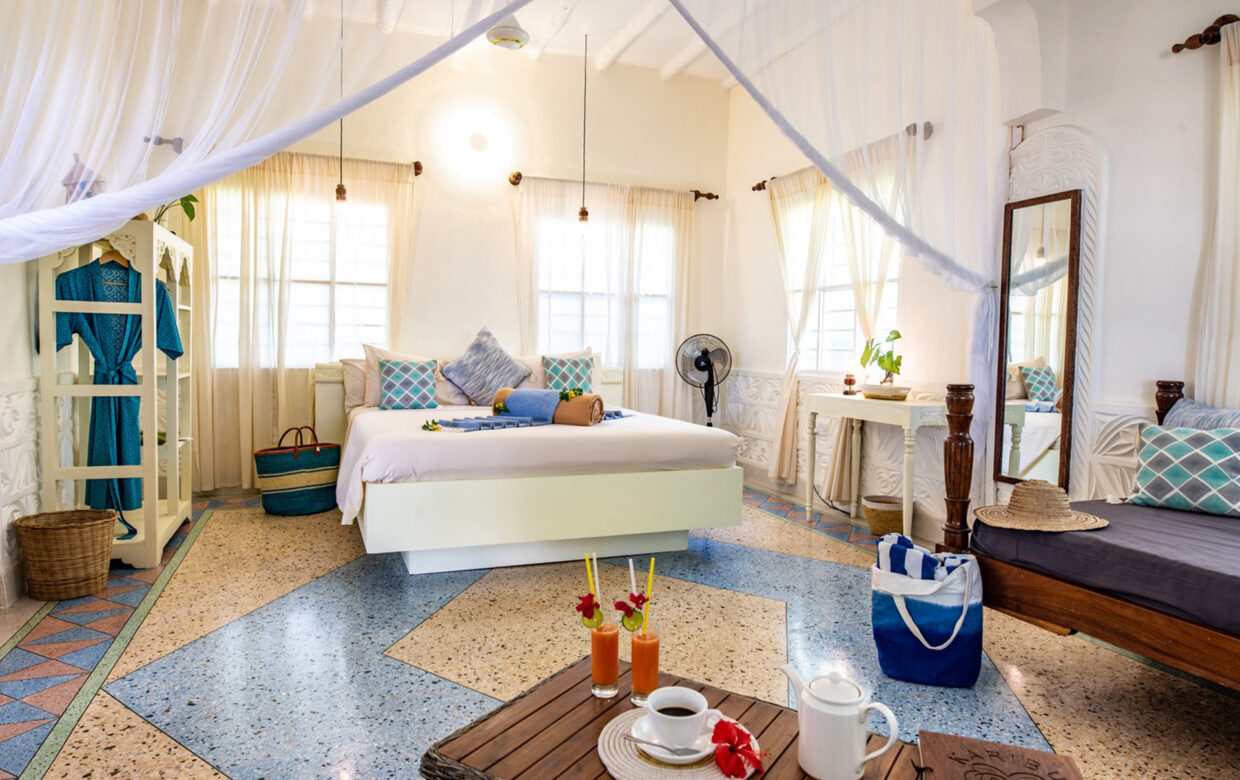1920x1280-pongwe-beach-hotel