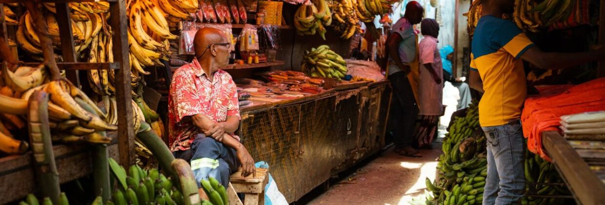 Stone Town locatie marktkraam - Wie is de Mol 2026 Tanzania