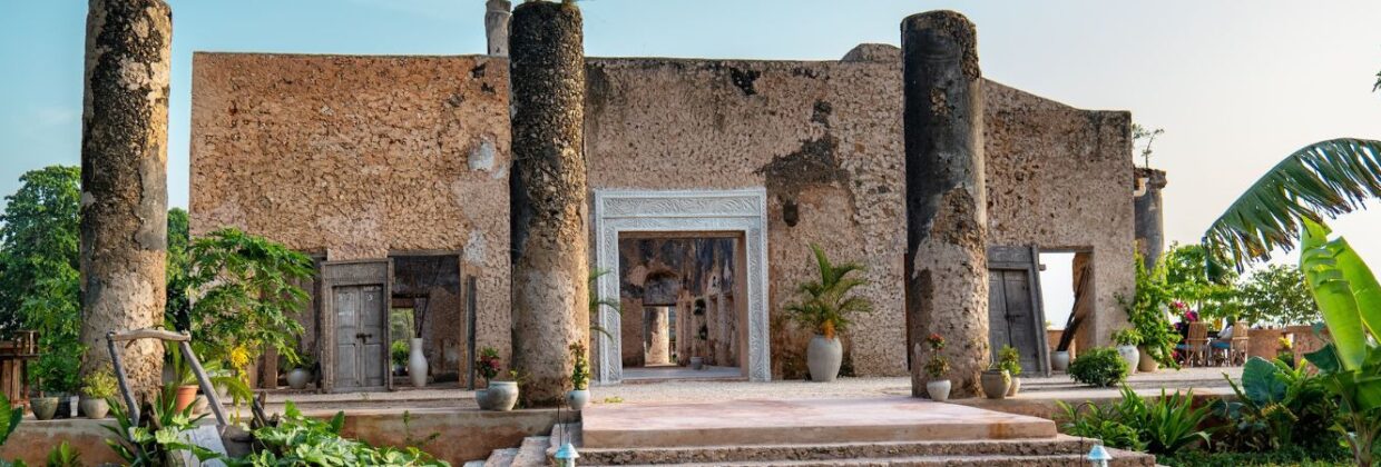 Ruine Zanzibar verlaten resort - Wie is de Mol 2026 locatie