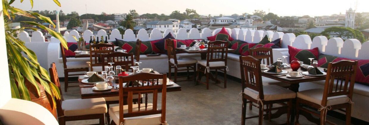 Zanzibar dakterrassen Stone Town - Wie is de Mol 2026 locatie