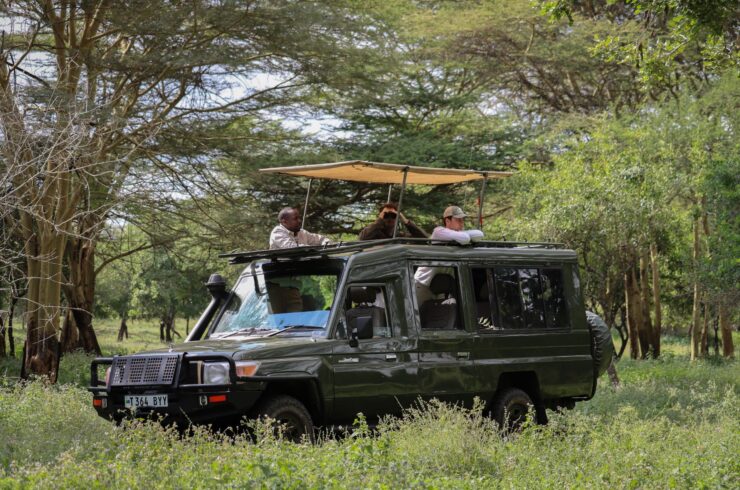 Safari-jeep van Explore Tanzania voor een privésafari door Noord-Tanzania